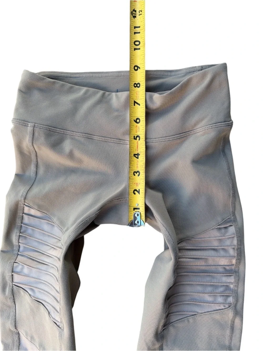 ALO Yoga Moto-Detail High-Waist Leggings in Taupe